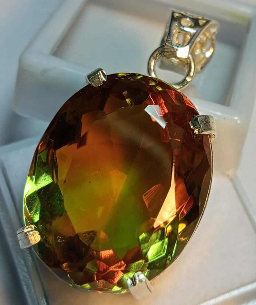 Alexandrite Colour Change Oval Cut Pendant 62.35 Ct Natural Gemstone Certified