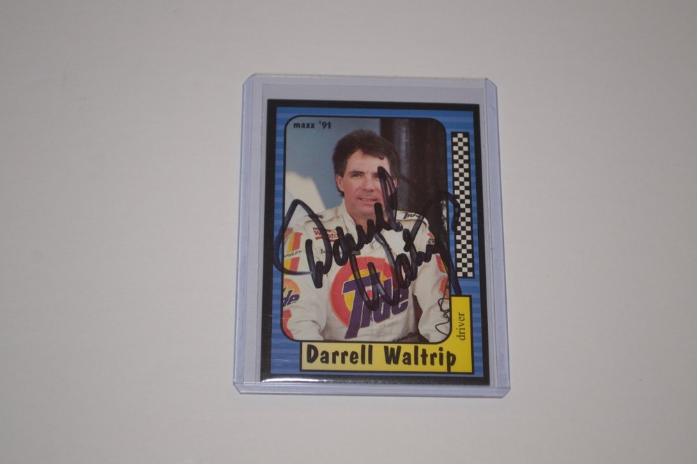 DARRELL WALTRIP AUTOGRAPHED MAXX 1991 CARD