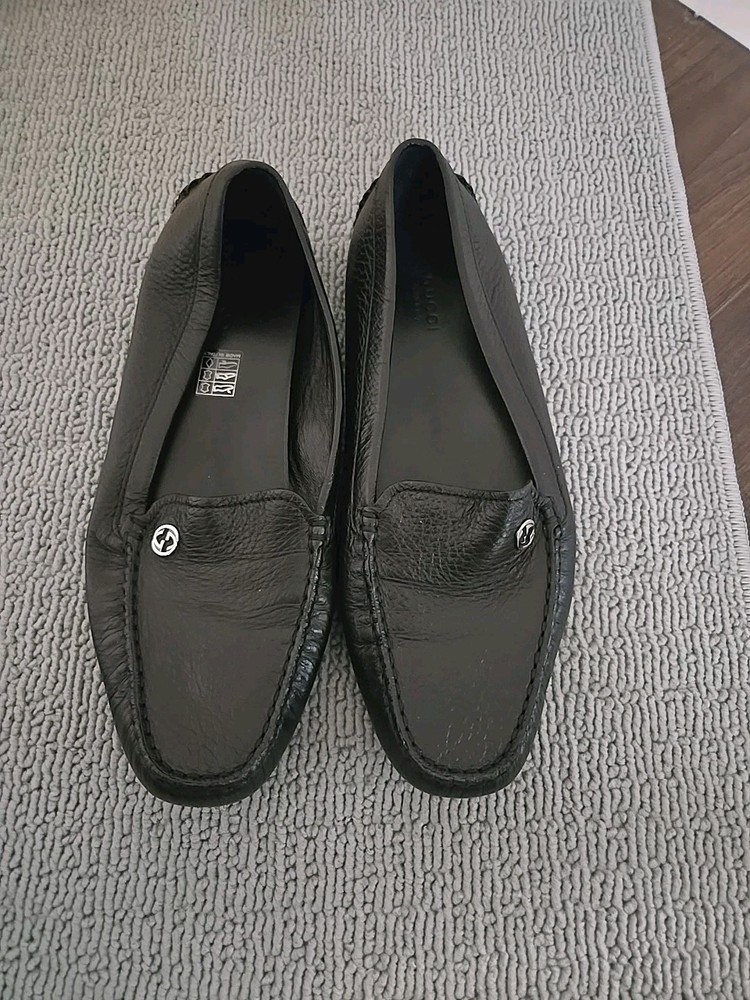 Gucci Black Leather Slip-On Loafers for Women Size 39