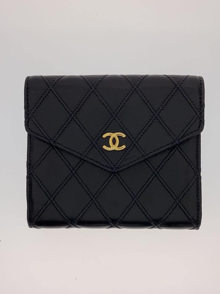 CHANEL Diamond Quilted Lambskin Bi-Fold Compact Wallet Black Pre-Owned
