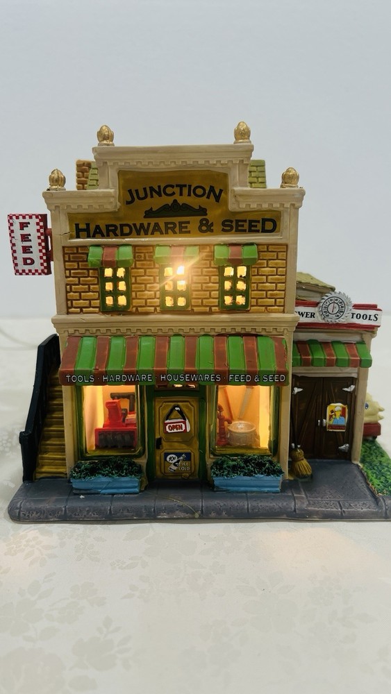 Lemax Village Collection “Junction Hardware & Seed” #15266 Retired 2011 NEW !