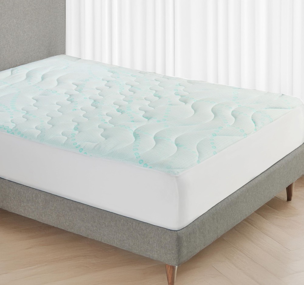 Cooling Twin XL Mattress Pad with 3-Zone Quilting for Dorm Beds