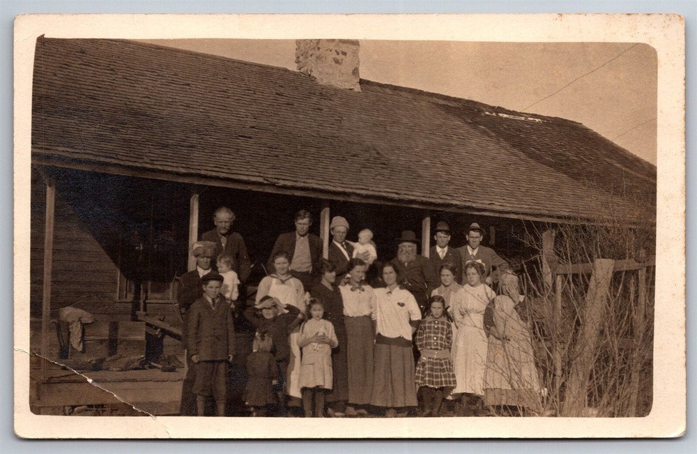 RPPC Leura Family Old Home Group Photo Eunice MO C1910 Real Photo Postcard AB18