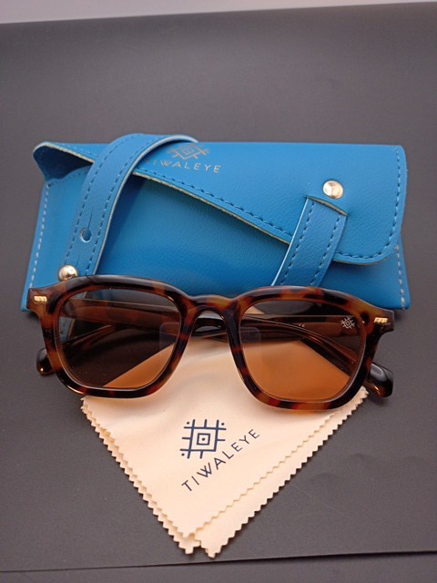 Moroccan Tiwaleye Women's Sunglasses Tortoise Shell Thick Frame Case & Cloth