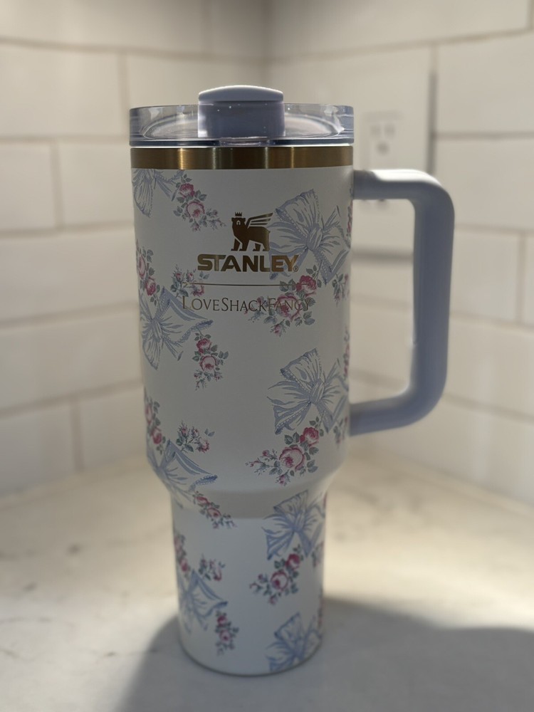 STANLEY x LOVE SHACK FANCY Rosa Beaux BLUE 40oz Holiday Quencher Tumbler IN HAND