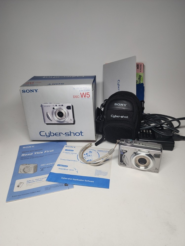 Sony Cybershot DSC-W5 5.1MP Silver Digital Camera Kit with Case Manual Tested Boxed
