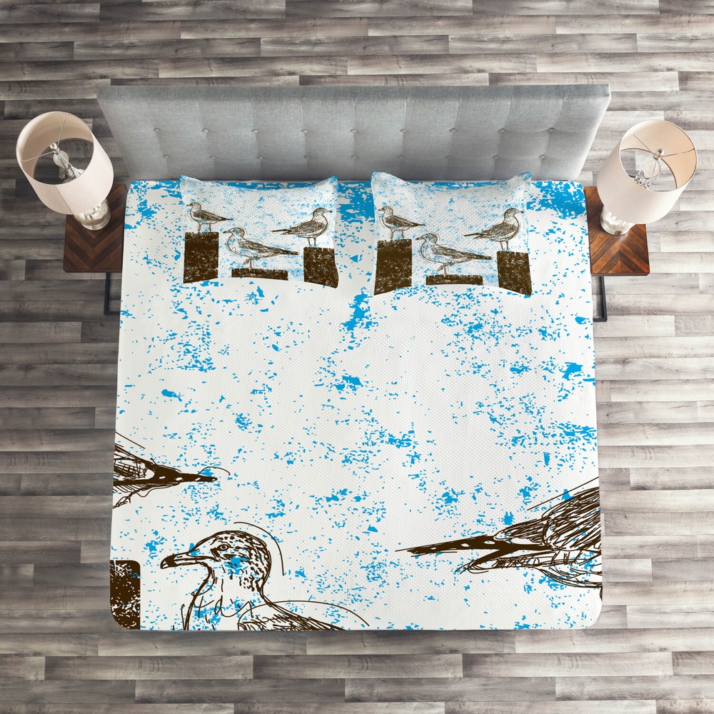 Blue Quilted Coverlet & Pillow Shams Set, Grungy Sketch Seagulls Print