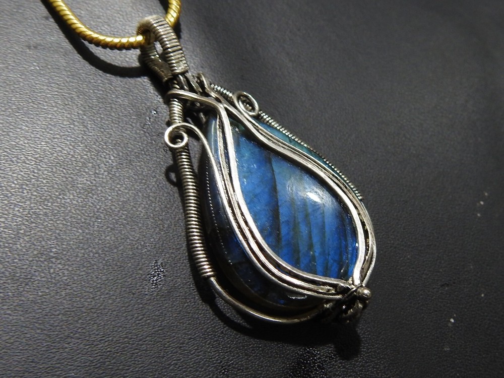 Labradorite Brass Pendant Silver Oxidised Polished Wire deigning Jewelry