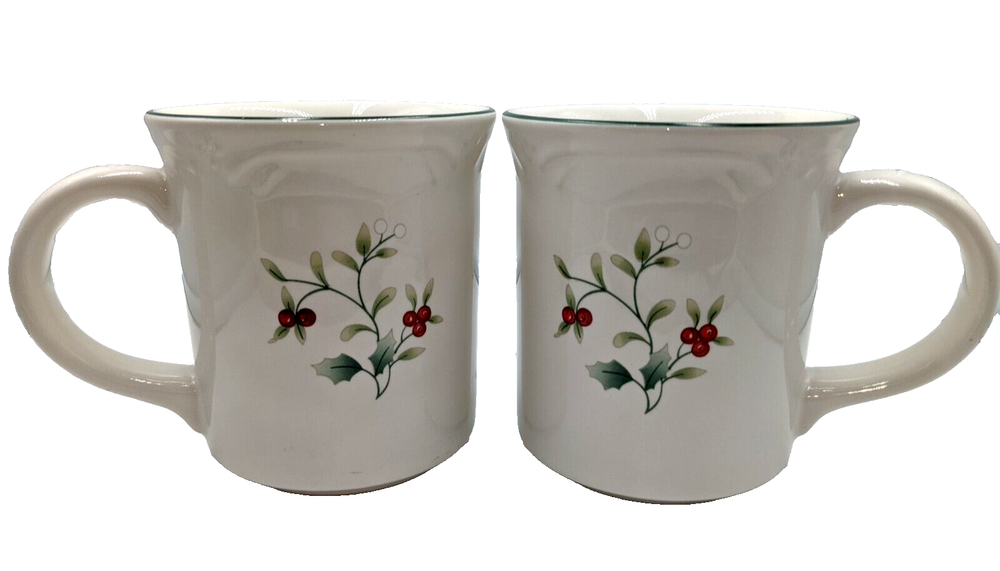 Pfaltzgraff Winterberry 12 oz Coffee Mugs Set of 2 EUC