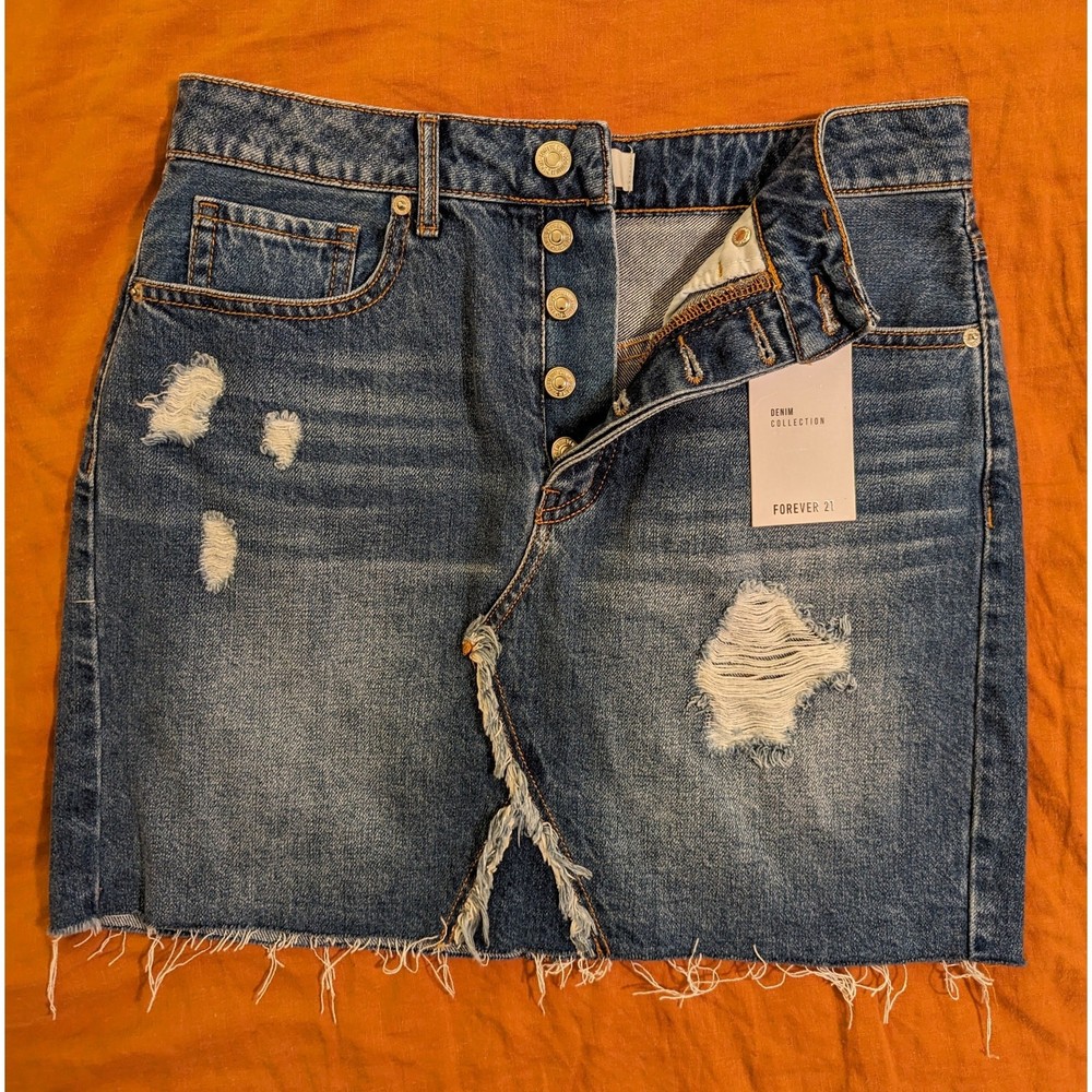 LAST CHANCE Forever 21 distressed button-fly denim mini NWT size M
