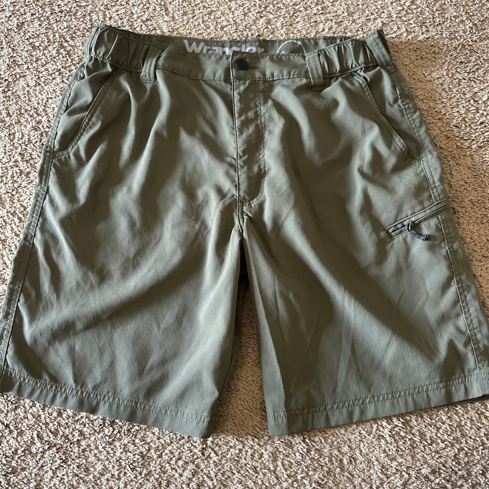 Wrangler Men’s Size 36 Green Shorts Activewear Pockets