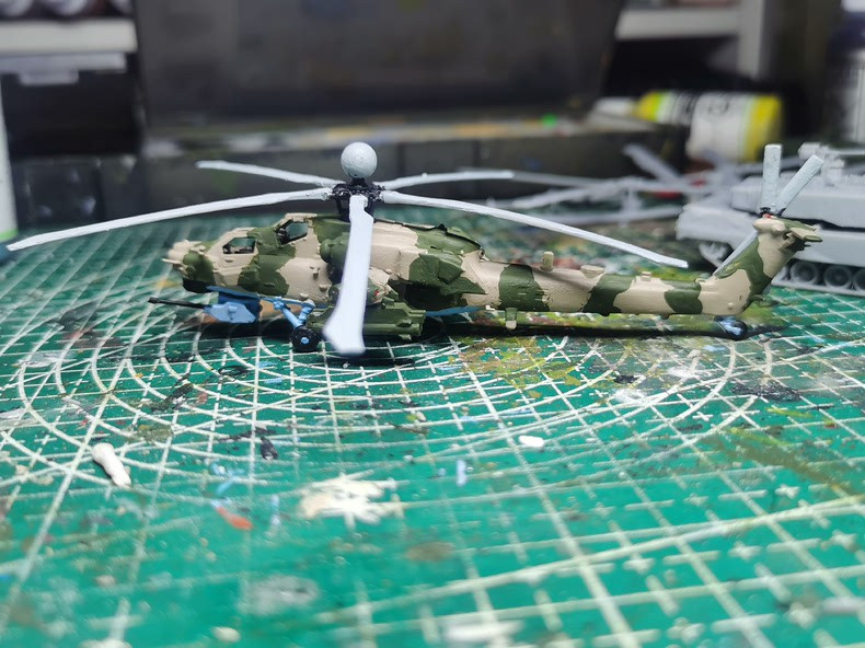 1/144 Russian Mi-28 Attack helicopter painting completed aircraft model