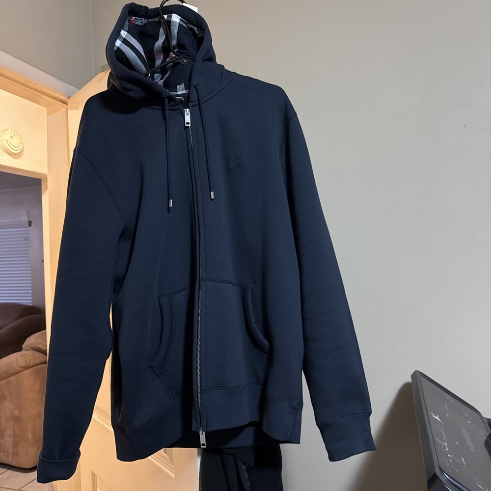 BURBERRY MEN MINERAL BLUE ZIP HOODIE, SIZE XXL, AND USED ONCE.AUTHENTIC.