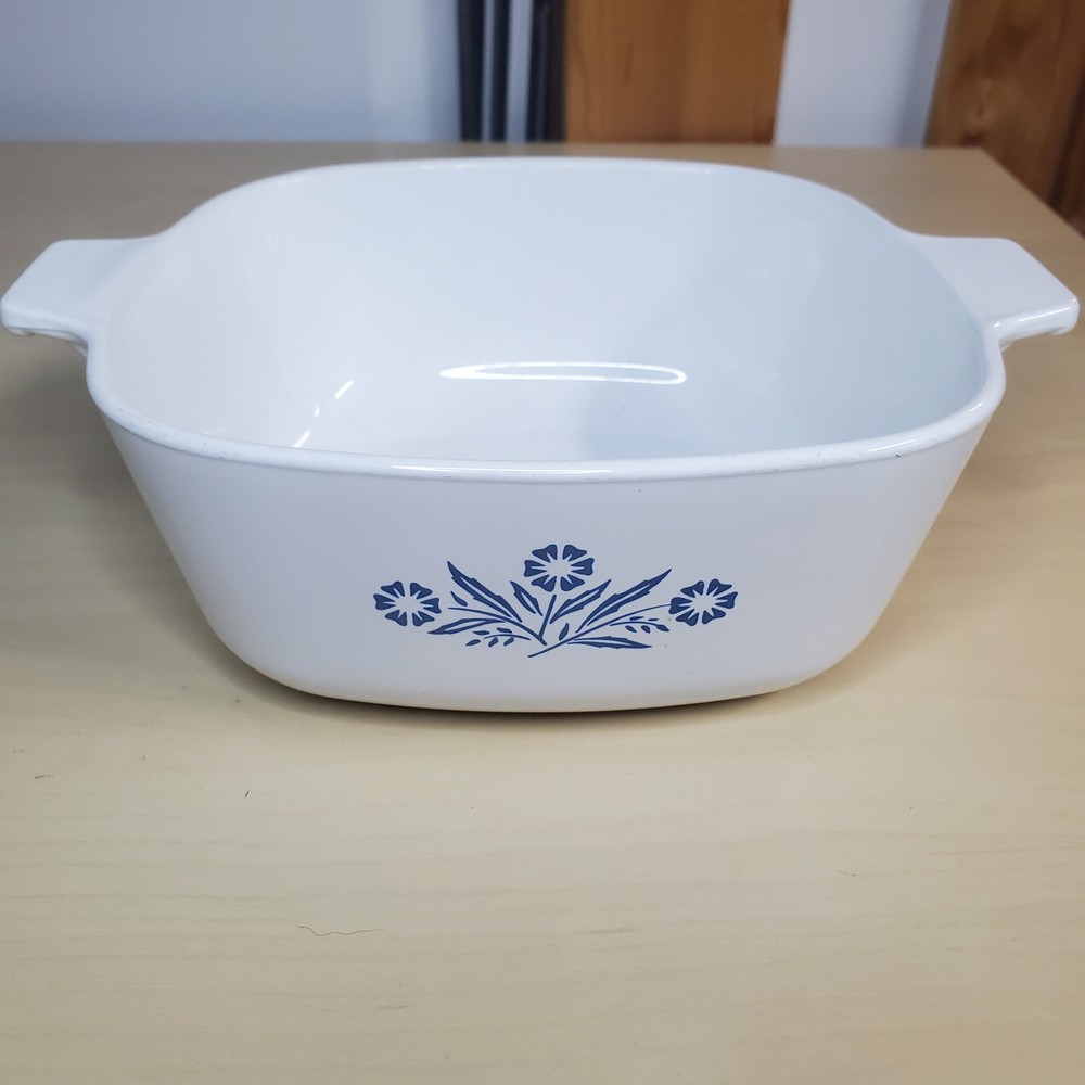 Vintage Blue Cornflower Corning Ware 1-1/2 Qt Casserole Dish