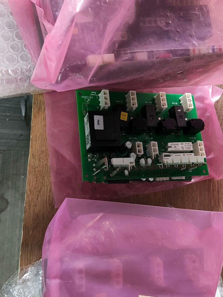 Brand New CAREL RITC230E01 Air conditioning control board Fast DHL or FedEx