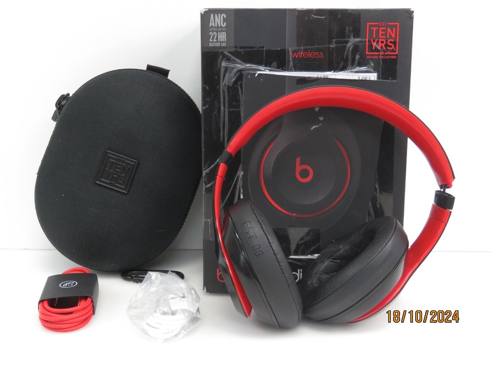Beats by Dr. Dre Studio3 Wireless Over Ear Headphones - Black/Red BROKEN [CB40]