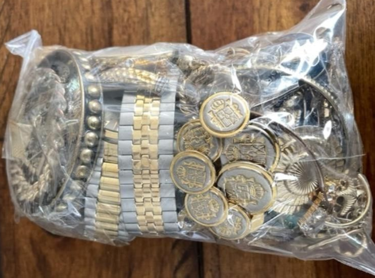 1 LB Mixed Estate Coins Jewelry Silverplate Watch BIO78