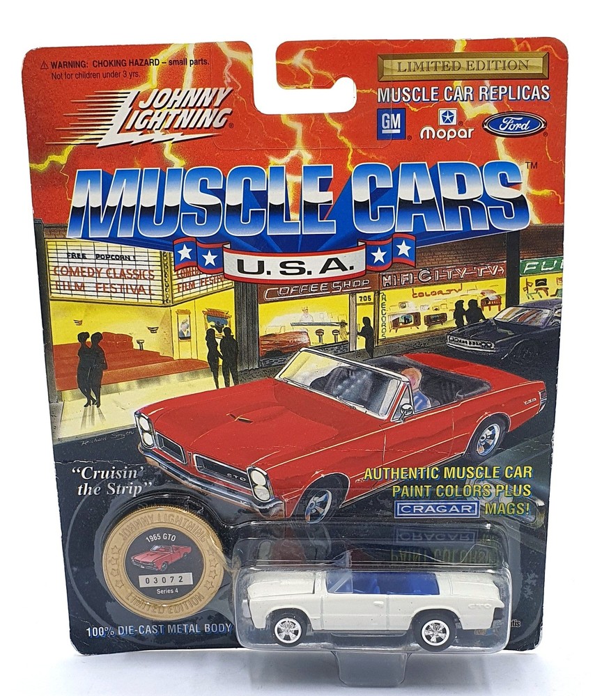 Johnny Lightning 1/64 Scale 200-140 - Muscle Cars 1965 Pontiac GTO Judge - White