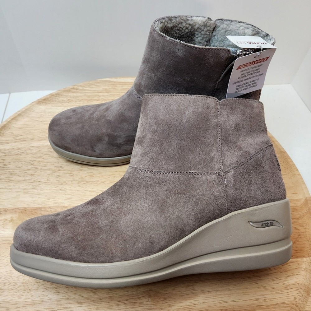 Skechers Arch Fit wedge boots womens 9.5