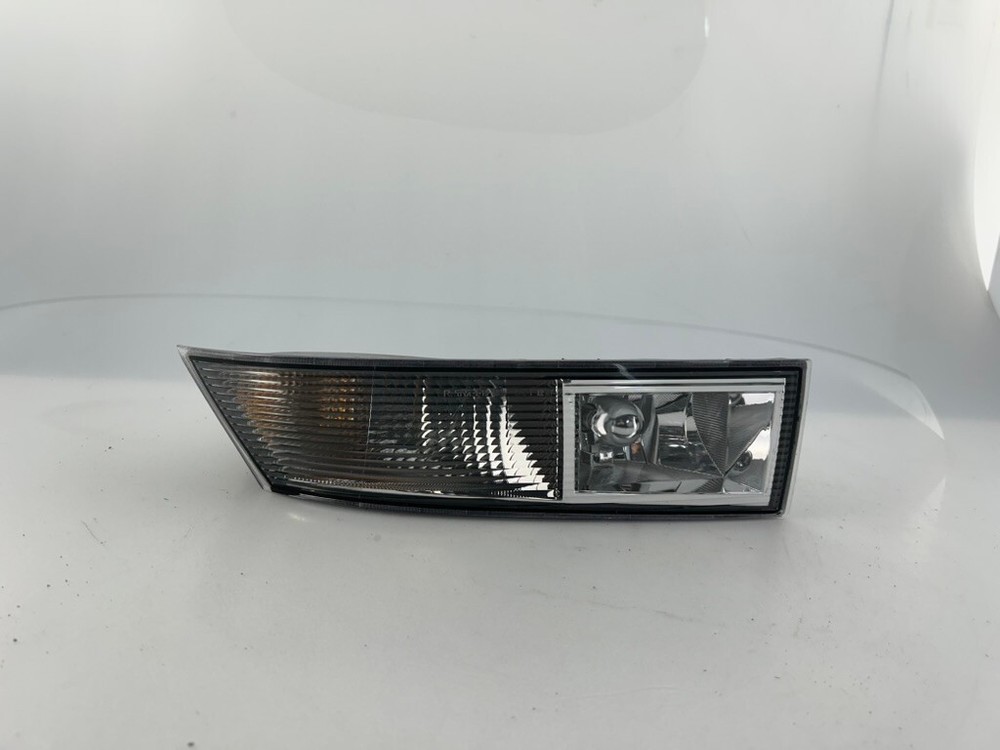 2007-2014 Cadillac Escalade OEM Passenger Side Halogen Fog Light