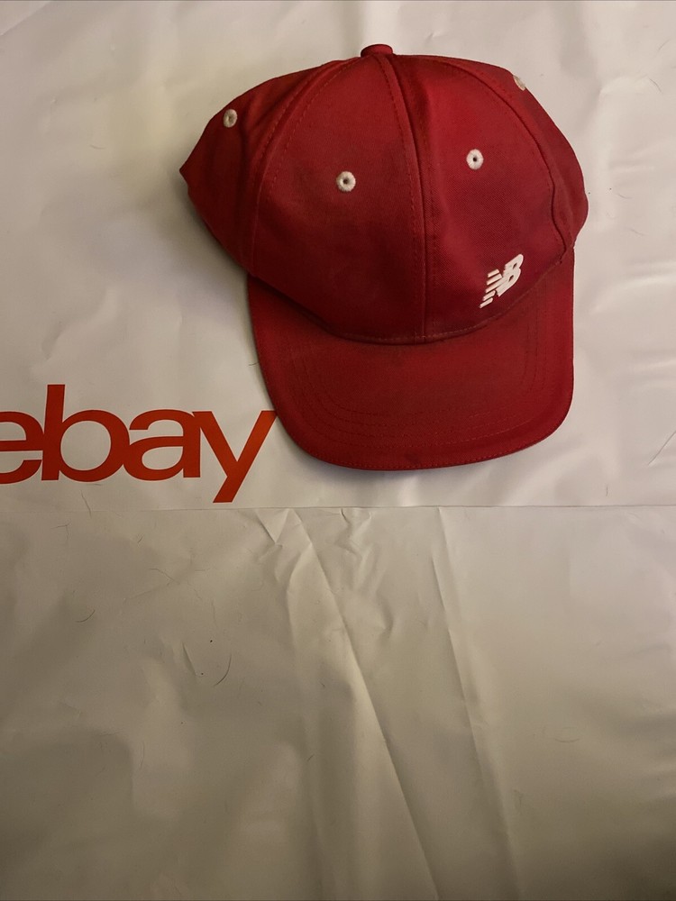 NEW BALANCE Rare VINTAGE STRAP BACK HAT Red