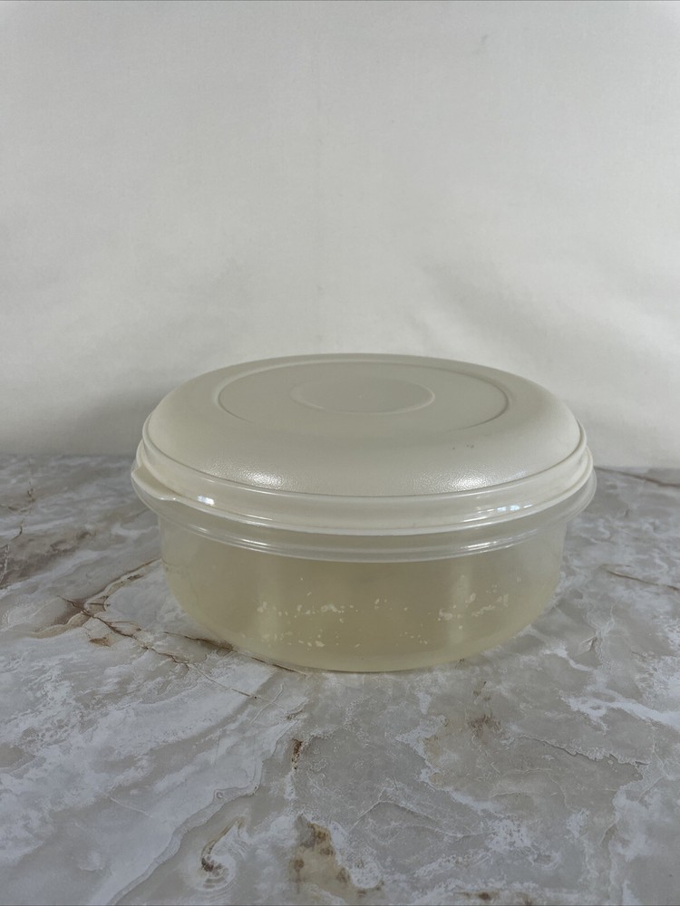 Rubbermaid Servin Saver #4 Container 2.4 Qt 10 Cup Lid 0435 Vintage Round