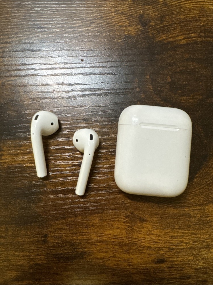Apple AirPods 2nd Gen Wireless Earbuds with Charging Case