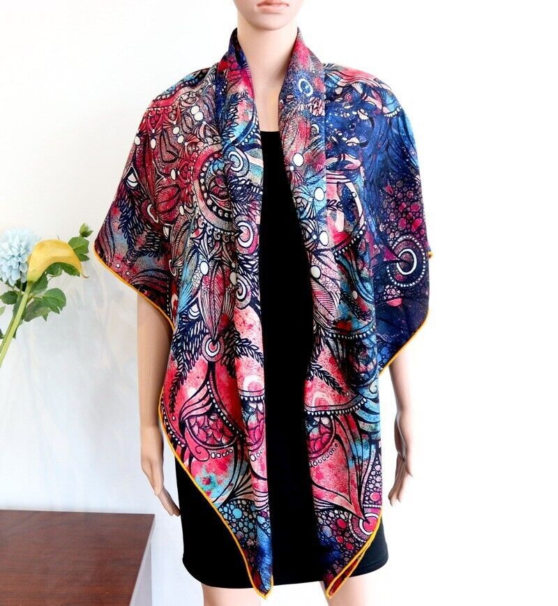 70% Cashmere 30% Silk Double Face Square Shawl with Floral Print 53