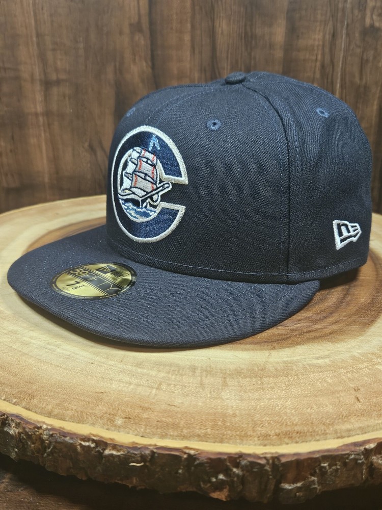 Columbus Clippers Minor League Baseball New Era 59Fifty Fitted Hat  Size 7 3/8