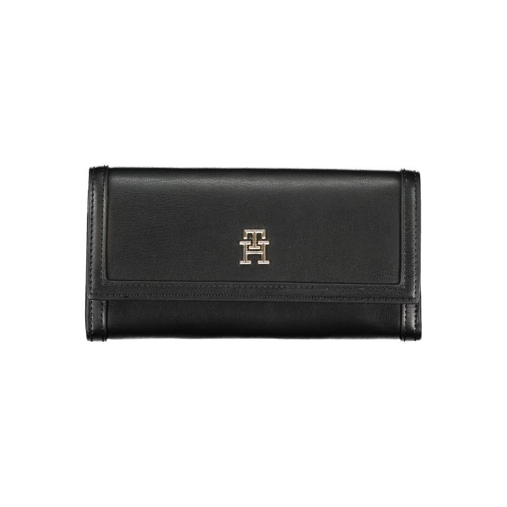 Tommy Hilfiger Sleek Black Bifold Wallet with Dual Compartments