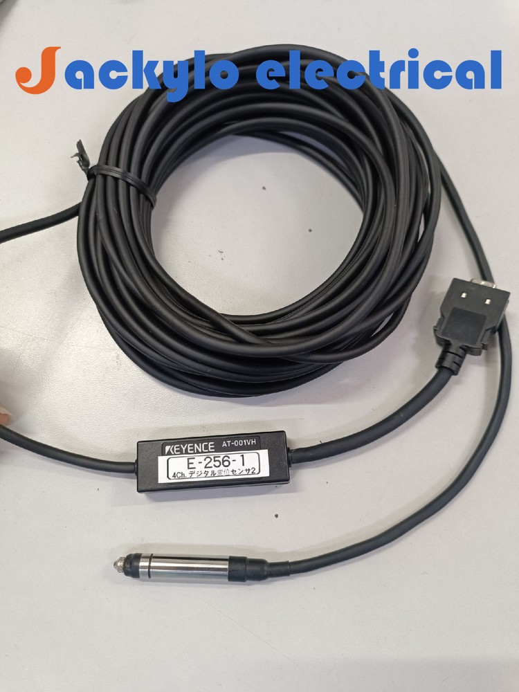 Keyence AT-001VH Displacement Sensor Expedited Shipping USED