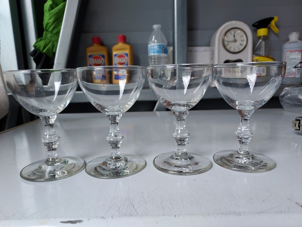 4 Clear Cocktail Glasses 4in Tall 2.5in Wide