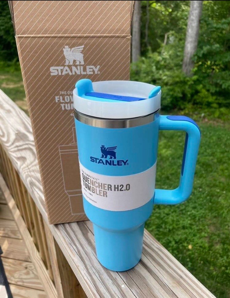 Stanley Quencher H2.0 40oz Tumbler with Frost Pattern and Straw Cover