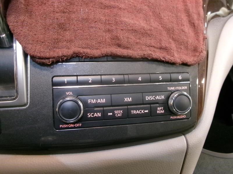 Panel de control de radio para equipos de audio compatible con 11-17 QUEST 2250796