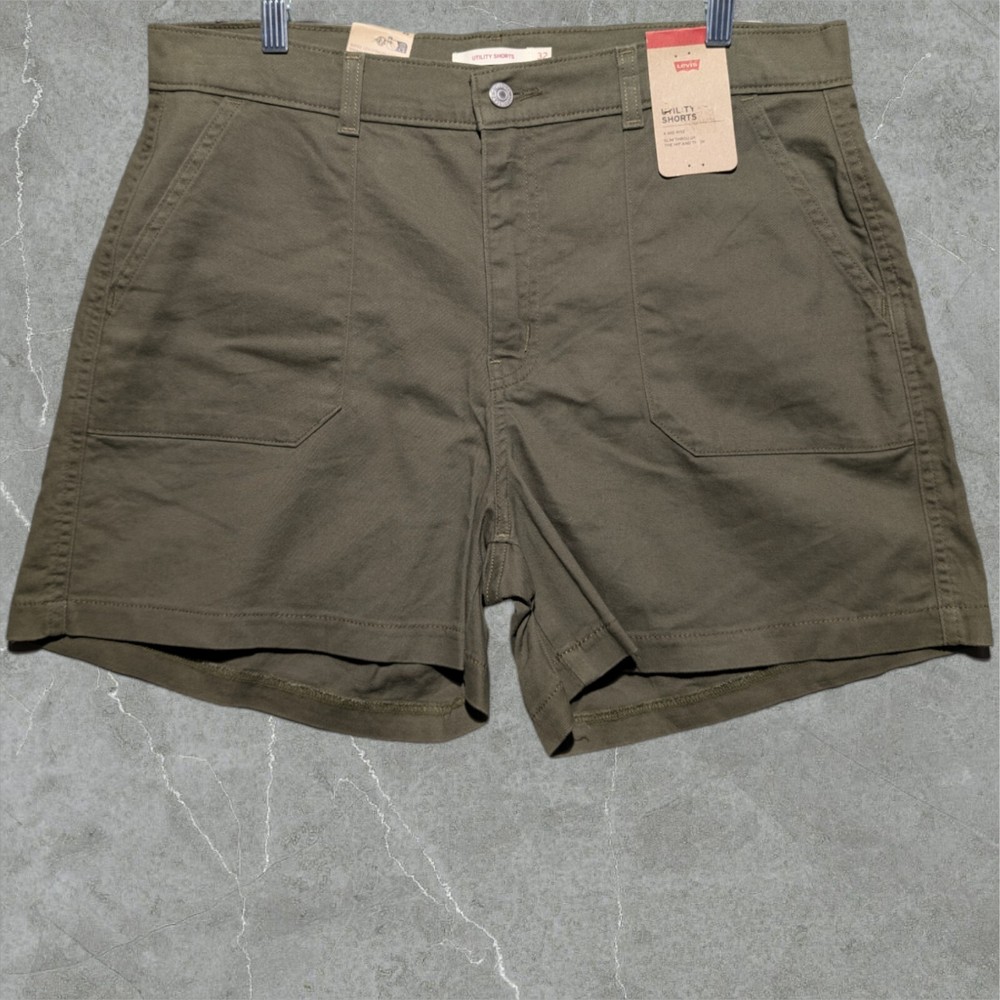Levis's Utility Shorts Women's 32 Green Mid Rise Slim Through Hip and Thigh