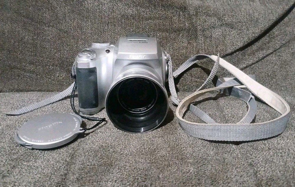 Fujifilm FinePix S3000 - Digital Camera