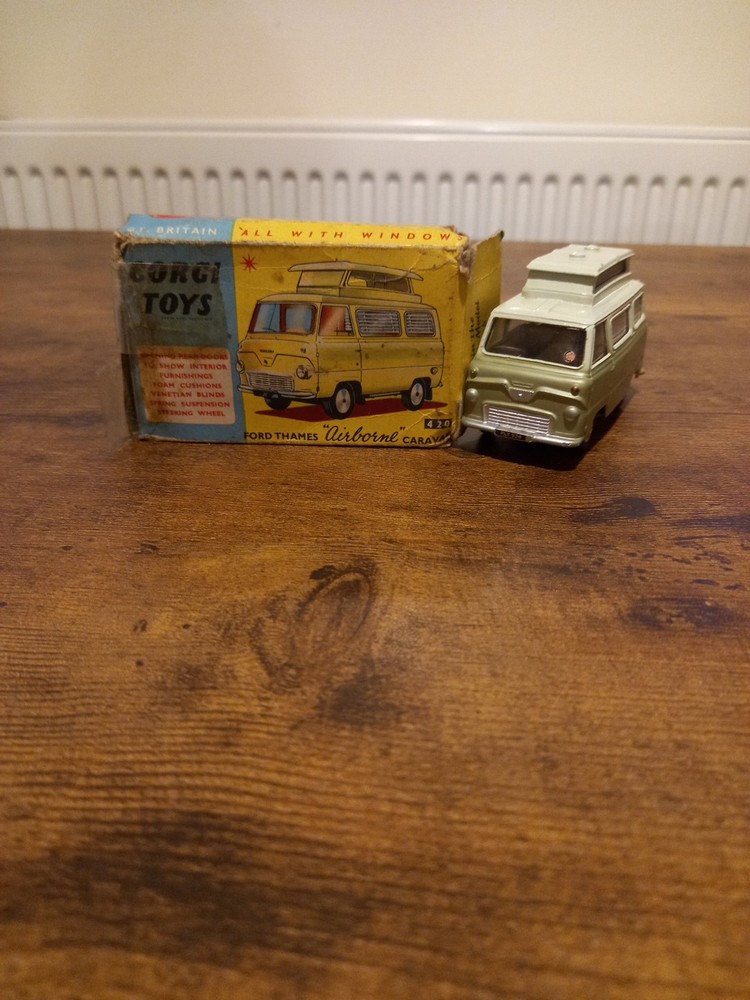 VINTAGE CORGI TOY FORD THAMES AIRBORNE CARAVAN NO. 420 - TWO TONE GREEN