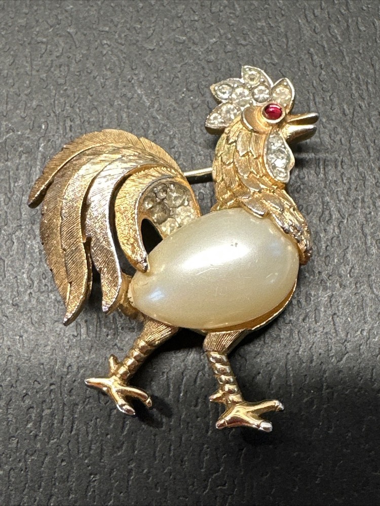 Vintage Crown Trifari Jelly Belly Rooster Brooch Estate Costume Jewelry