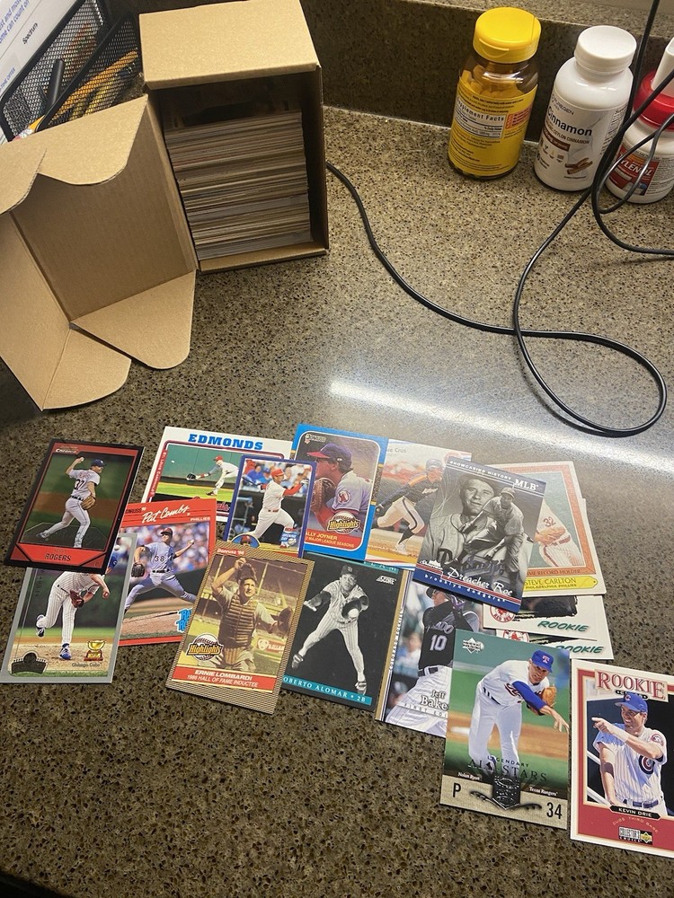 lot of 190+assortedmlb baseball cards Great For New Collectors! variety Of Years