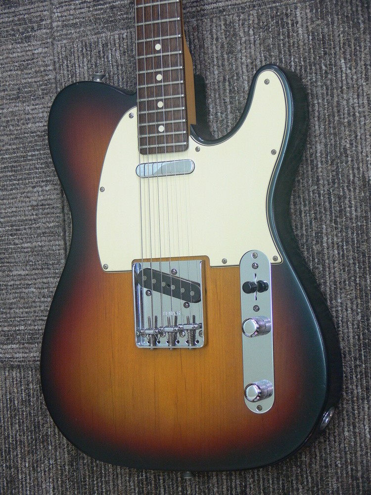 Fender Highway 1 Telecaster 3CS