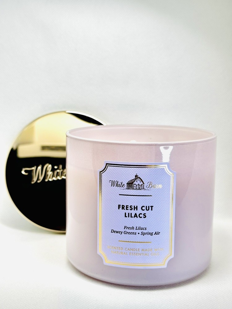 Fresh Cut Lilacs Scented 3 Wick Candle 14.5 oz / 411 g by Bath & Body Works
