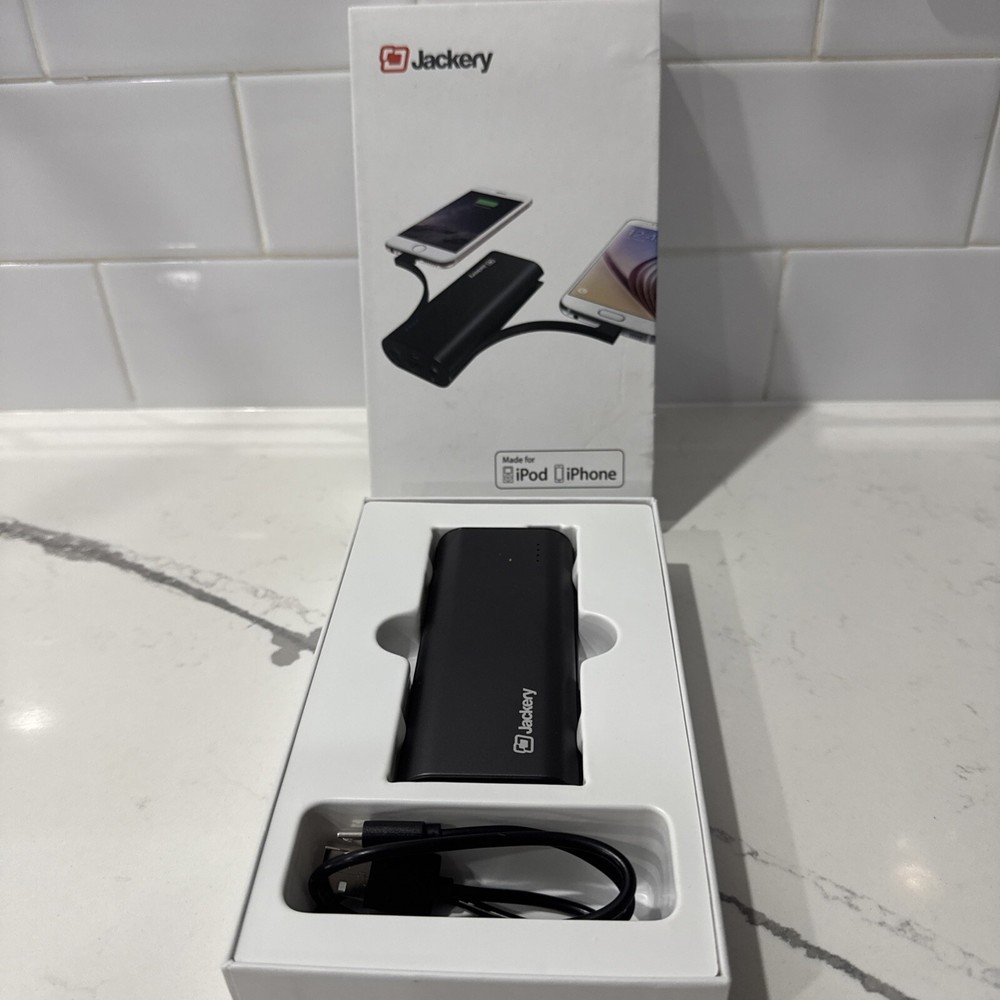 Jackery Bolt 6000mAh Portable Charger for iPhone / iPod - Black Open Box
