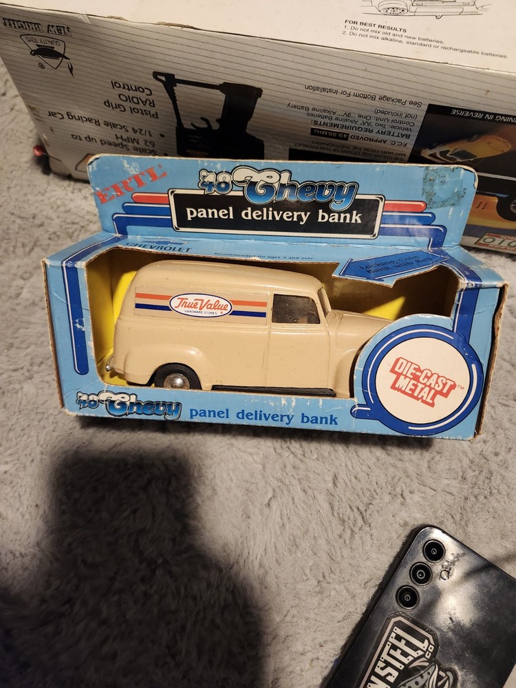 1:25 ERTL 1948 CHEVY 