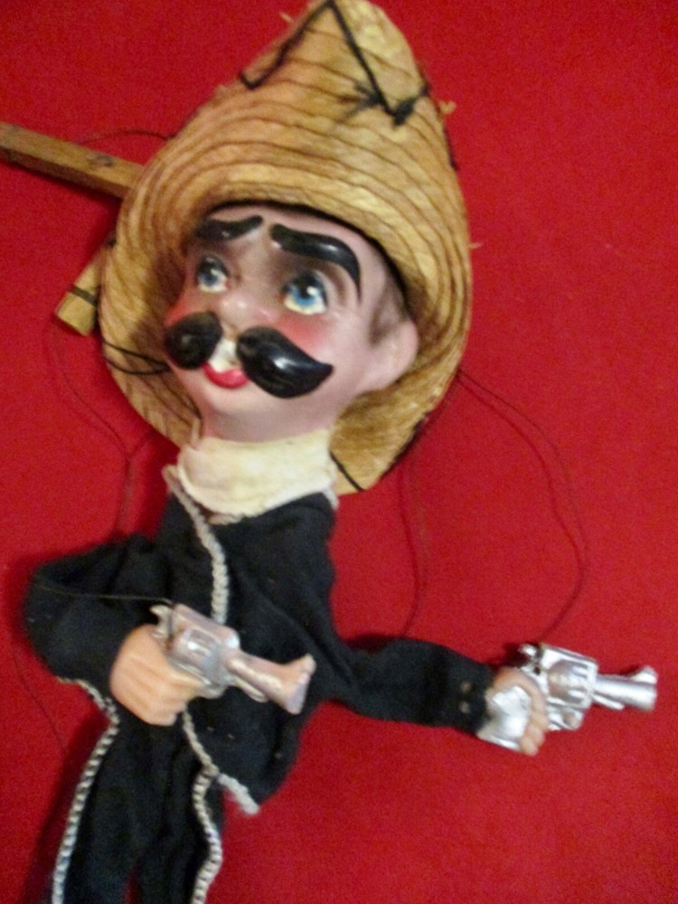 VINTAGE MEXICAN BANDIDO MARIONETTE PUPPET With GUNS FOLK ART