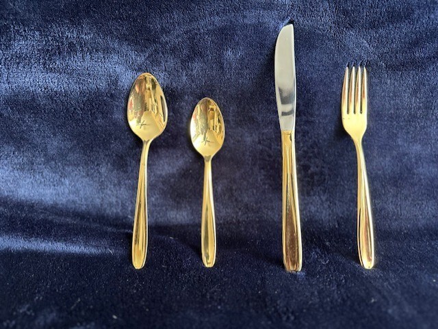 Utica 6 set of Silverware / Gold Colored / New In Box