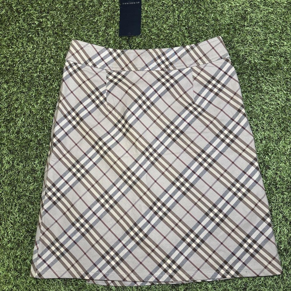 Burberry Nova Check Mini Skirt M Size with Belt, New with Tags