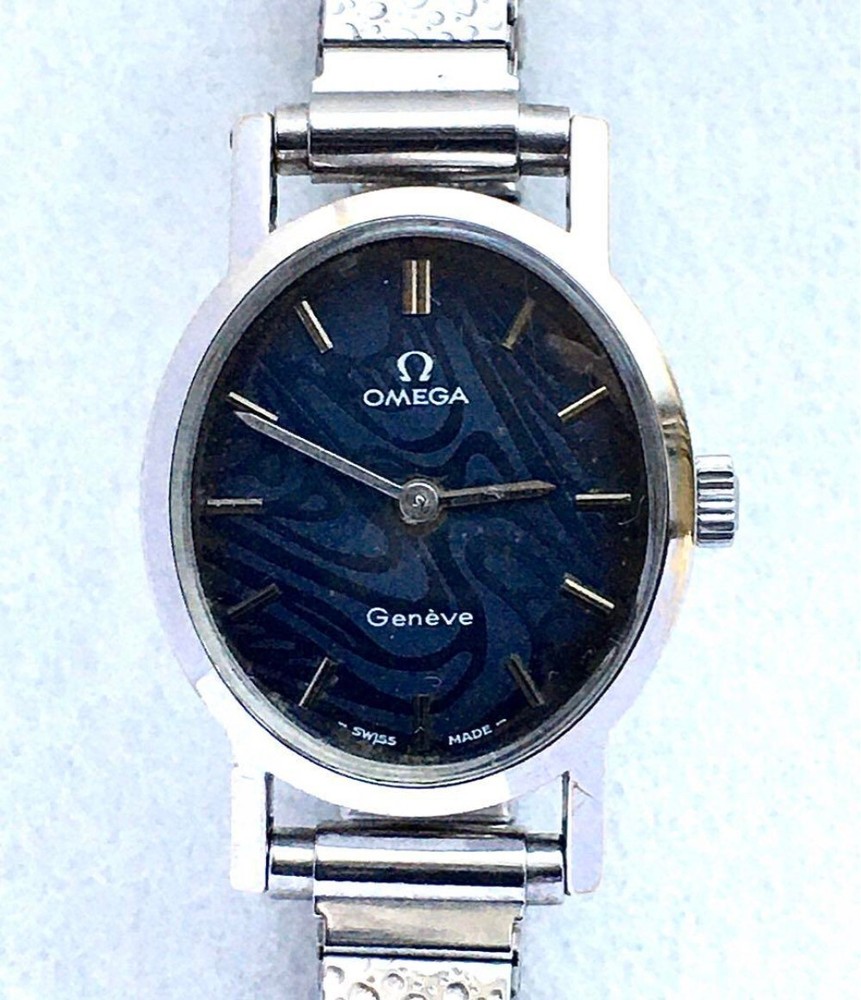 Omega Geneve Women's Manual Winding Oval Silver W20.5mm Vintage
