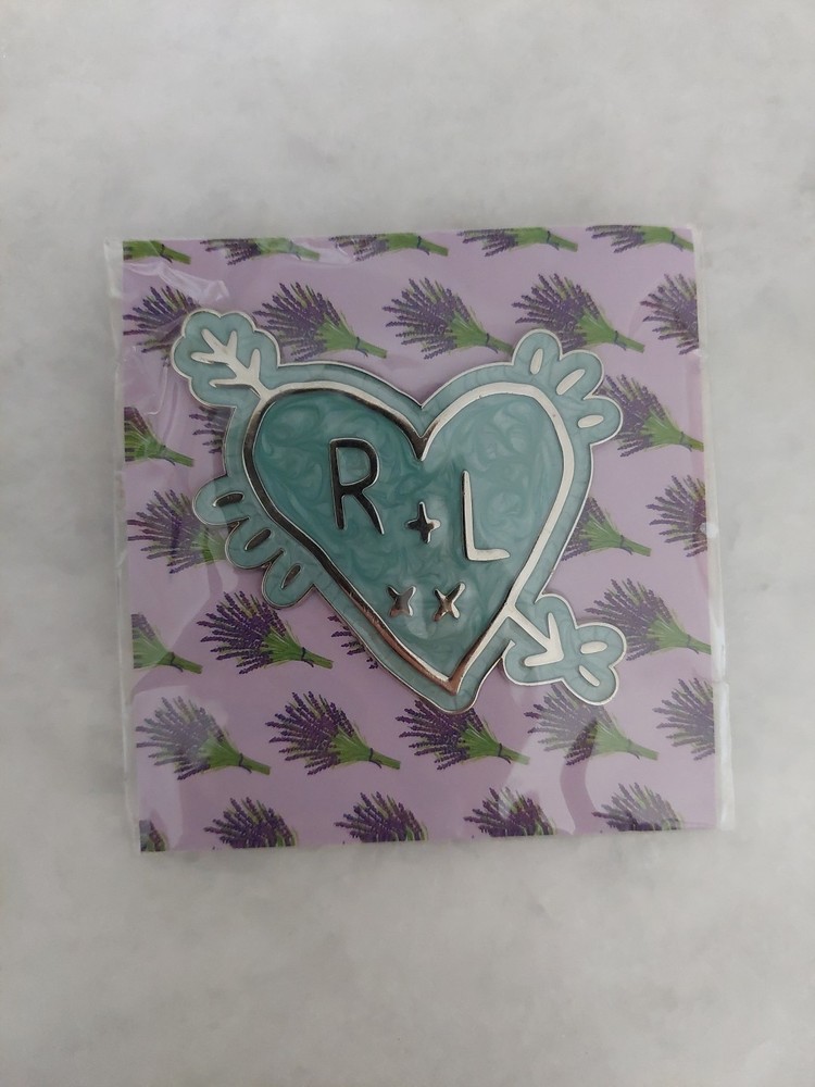 GEEK GEAR Harry Potter Ron & Lavender Enamel Pin