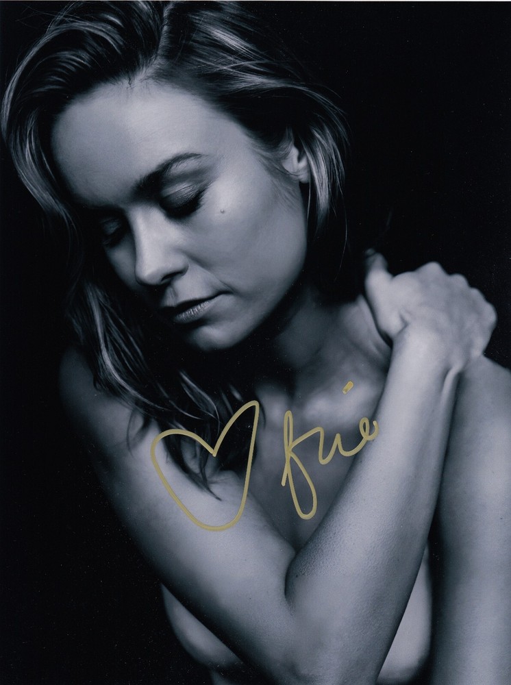 Brie Larson Signed Auto 8 x 10  Photograph