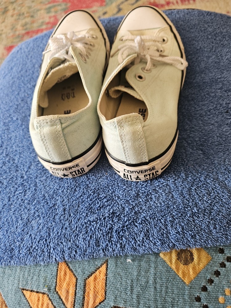 Converse All Star Womans Sneakers size 7